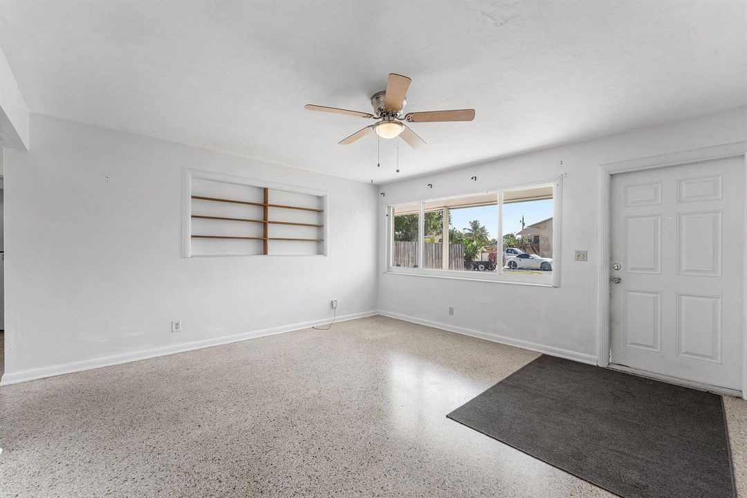 005-707SouthBroadway-Lantana-FL-33462-SM