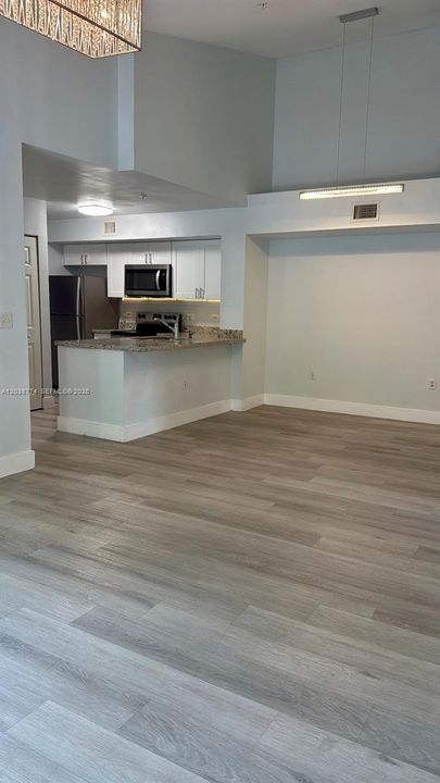 В аренду: $2,490 (2 спален, 2 ванн, 1065 Квадратных фут)