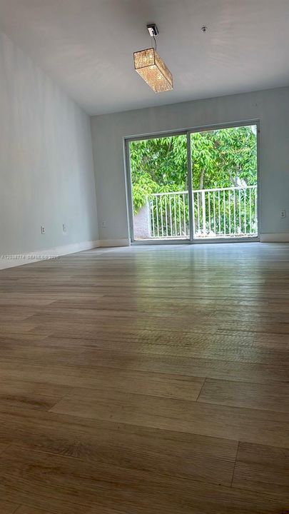В аренду: $2,490 (2 спален, 2 ванн, 1065 Квадратных фут)