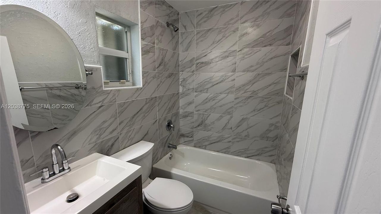 В аренду: $1,800 (1 спален, 1 ванн, 800 Квадратных фут)