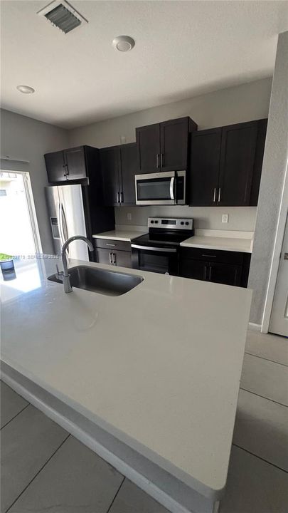 For Sale: $350,000 (3 beds, 2 baths, 1628 Square Feet)