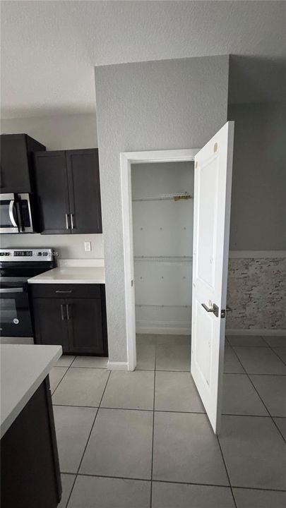 For Sale: $350,000 (3 beds, 2 baths, 1628 Square Feet)