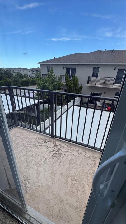 For Sale: $350,000 (3 beds, 2 baths, 1628 Square Feet)