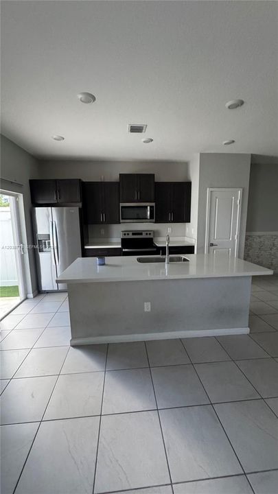 For Sale: $350,000 (3 beds, 2 baths, 1628 Square Feet)