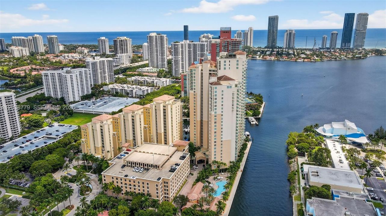 For Sale: $689,000 (3 beds, 3 baths, 1720 Square Feet)
