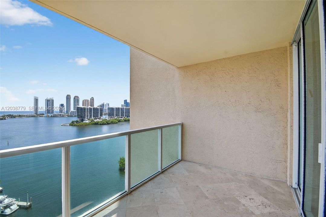 For Sale: $689,000 (3 beds, 3 baths, 1720 Square Feet)