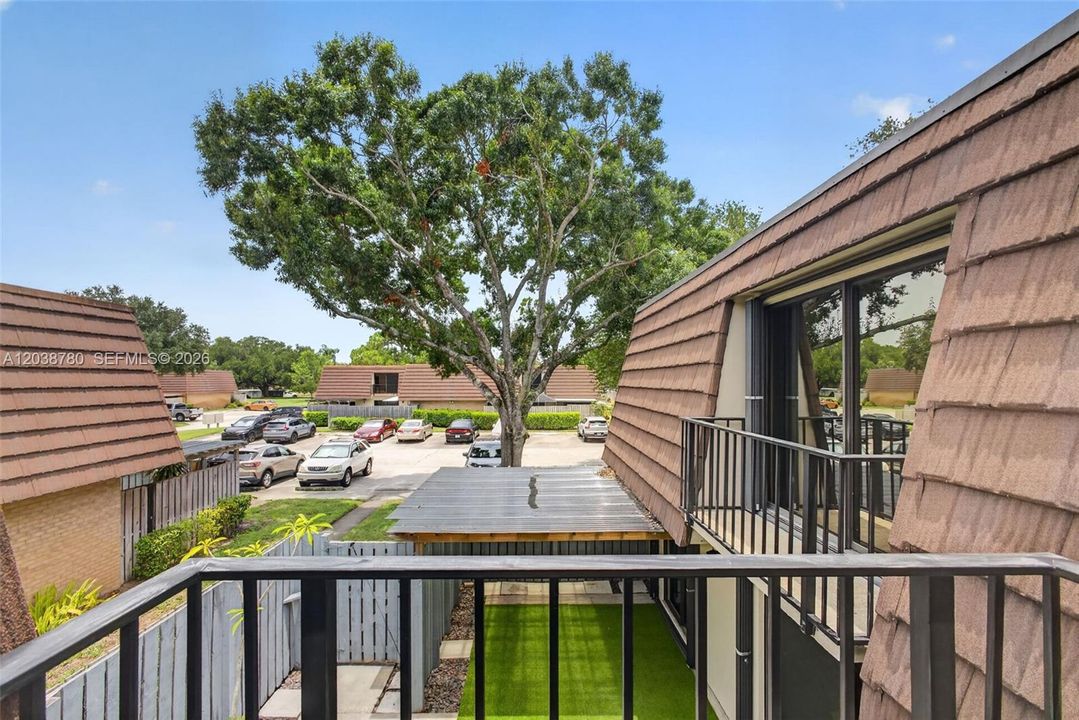 For Sale: $432,000 (3 beds, 2 baths, 1596 Square Feet)