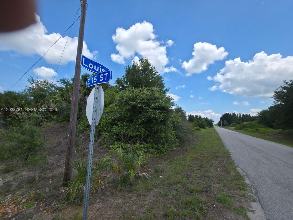 En Venta: $32,000 (0.50 acres)