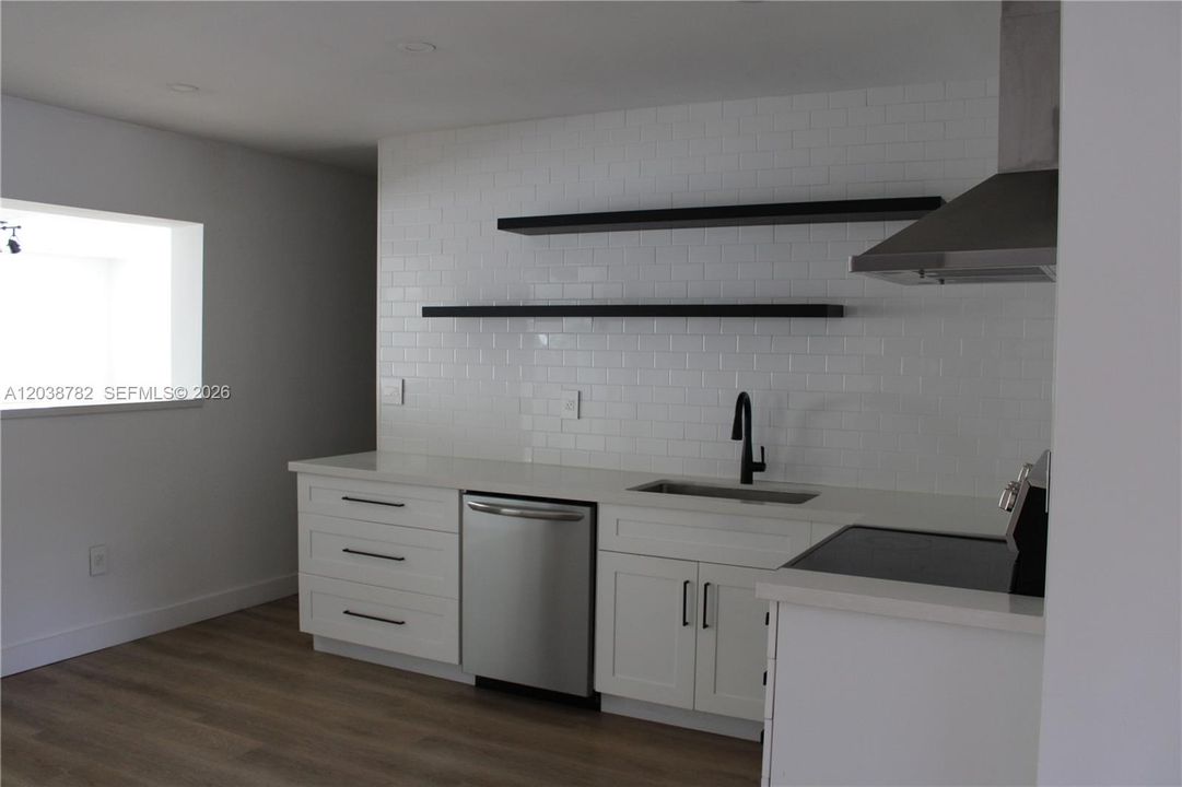 В аренду: $3,700 (3 спален, 2 ванн, 0 Квадратных фут)