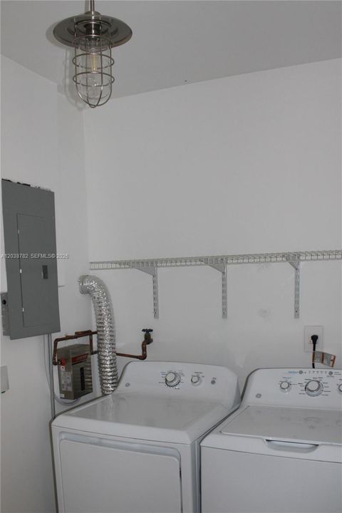 В аренду: $3,700 (3 спален, 2 ванн, 0 Квадратных фут)