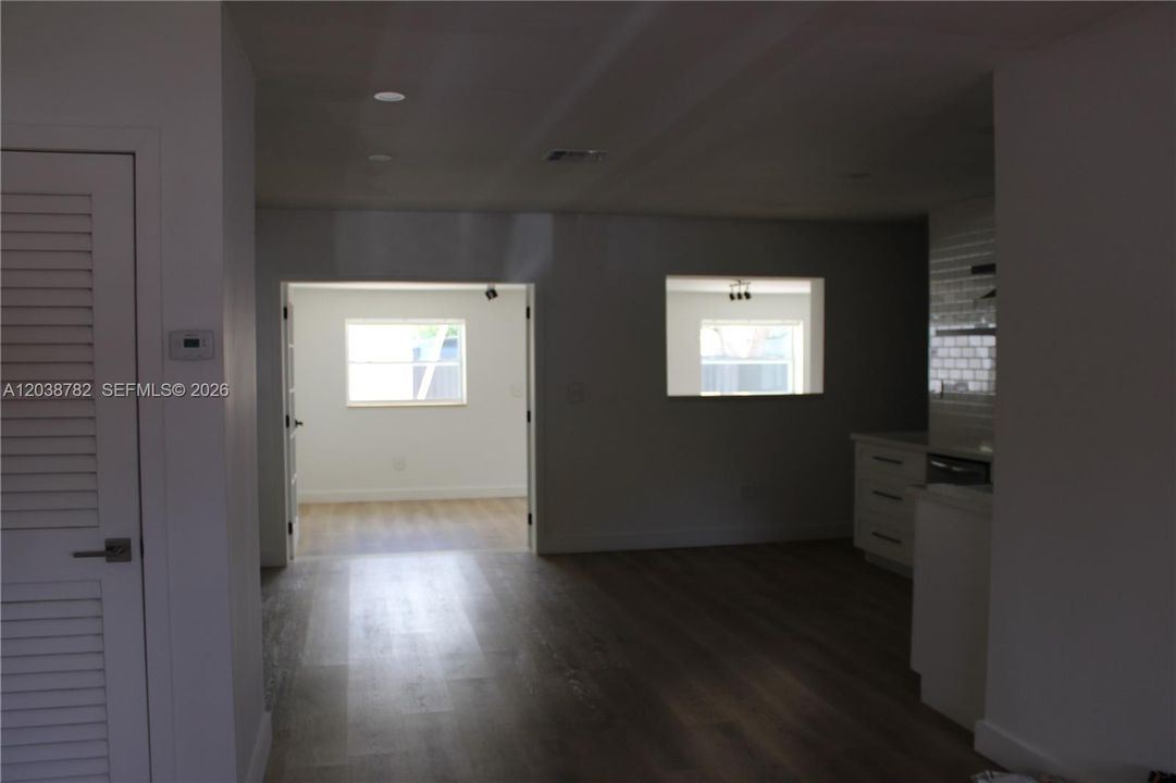 В аренду: $3,700 (3 спален, 2 ванн, 0 Квадратных фут)