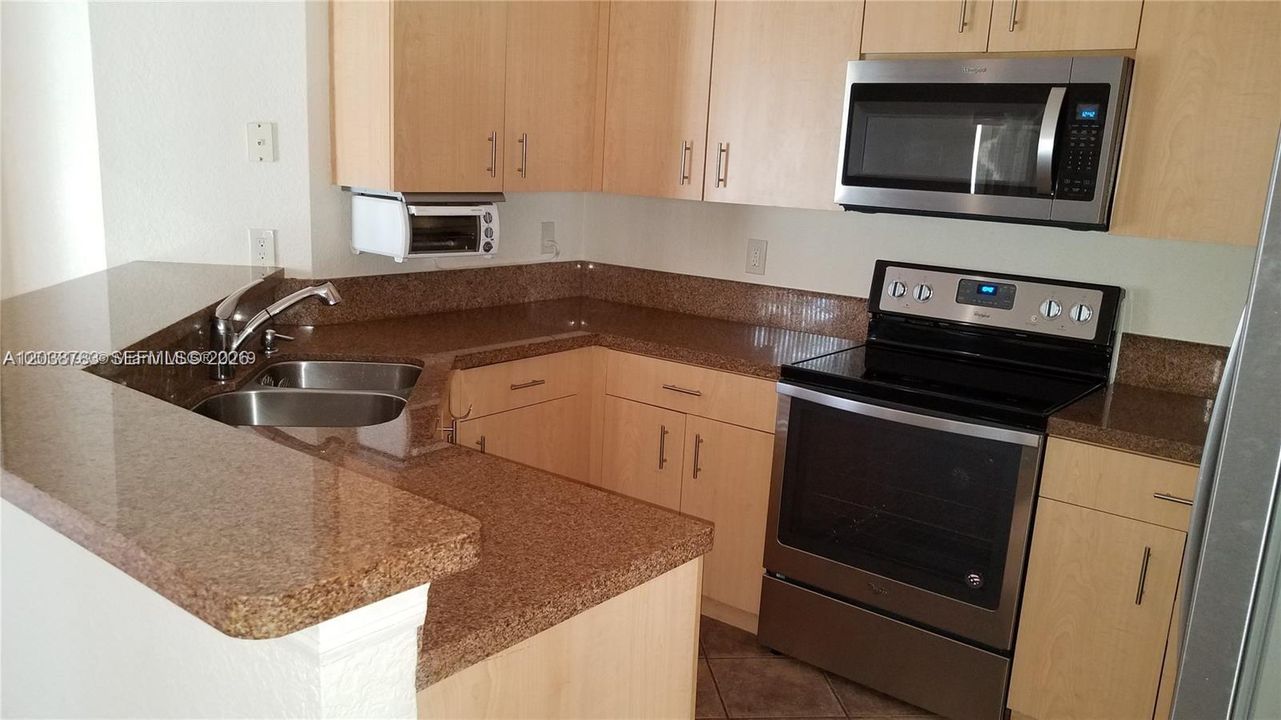 For Rent: $3,980 (3 beds, 2 baths, 1347 Square Feet)