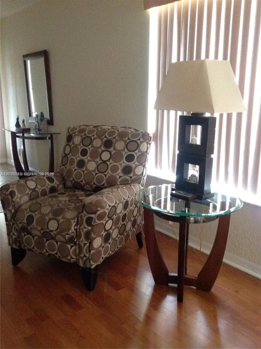 For Rent: $3,980 (3 beds, 2 baths, 1347 Square Feet)