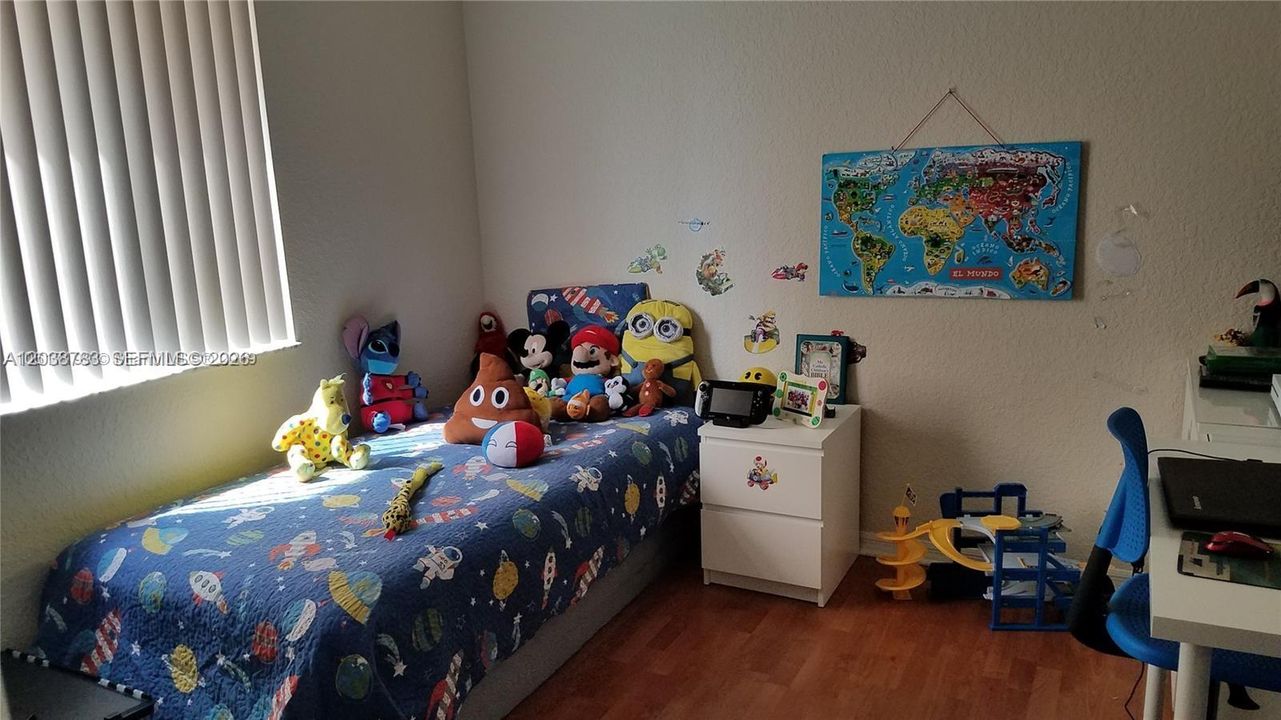 For Rent: $3,980 (3 beds, 2 baths, 1347 Square Feet)