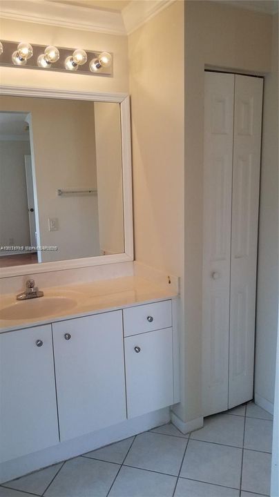 For Rent: $3,980 (3 beds, 2 baths, 1347 Square Feet)