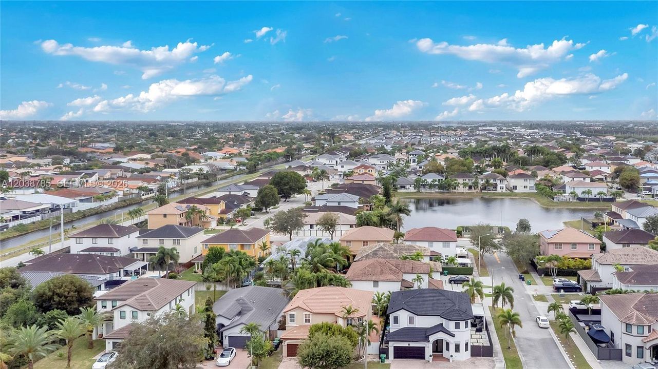 For Sale: $1,099,500 (4 beds, 4 baths, 2650 Square Feet)