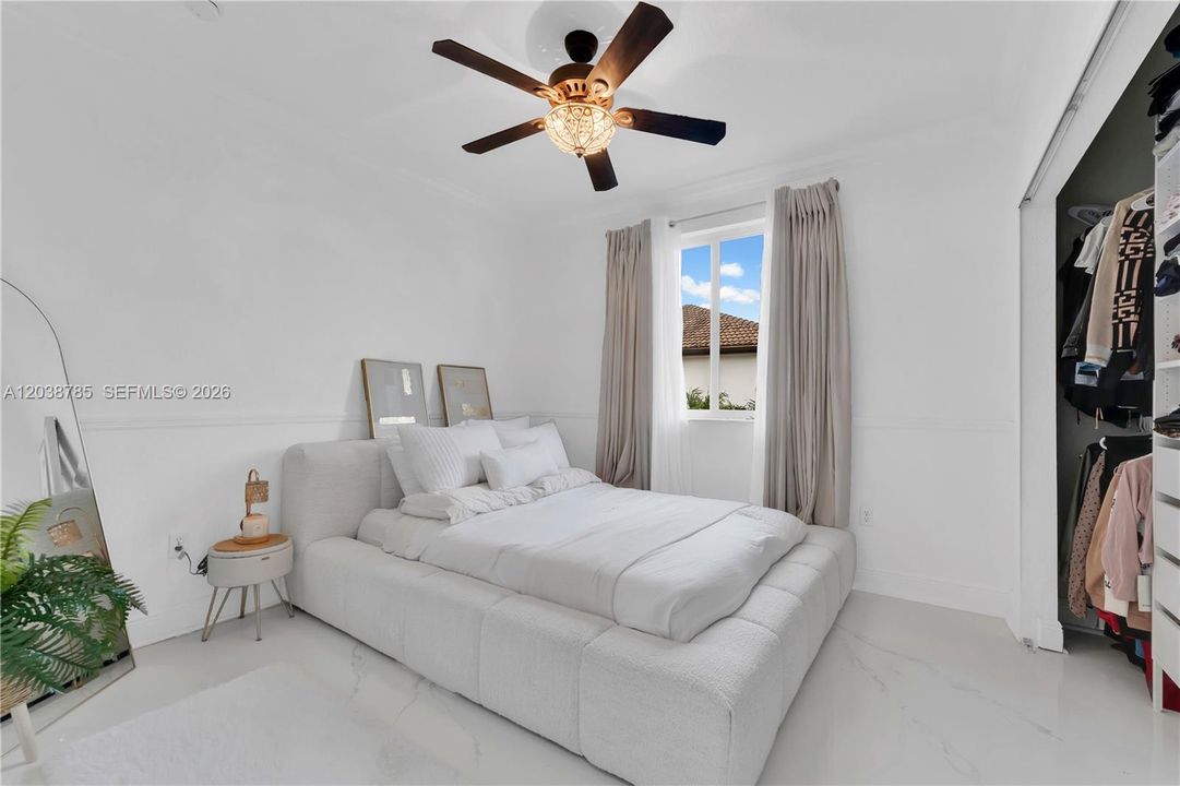 For Sale: $1,099,500 (4 beds, 4 baths, 2650 Square Feet)