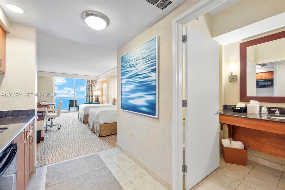 For Sale: $265,000 (0 beds, 1 baths, 664 Square Feet)