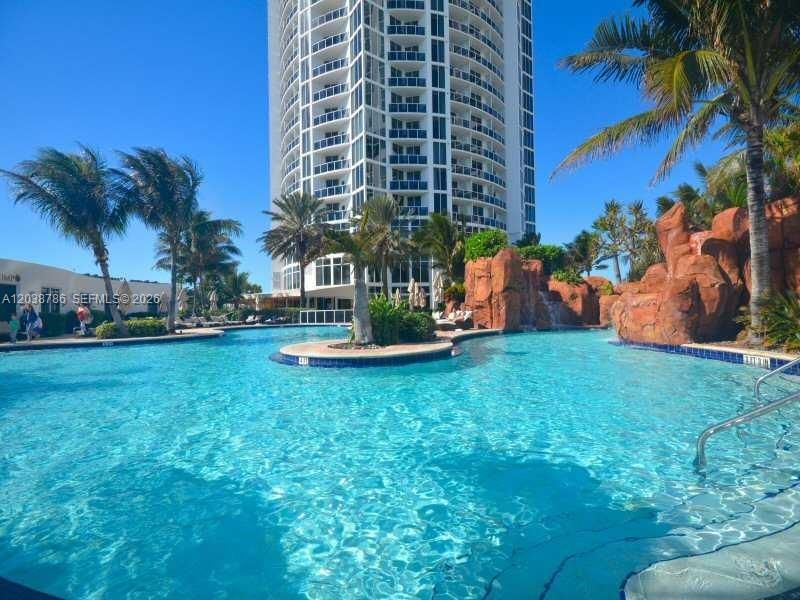For Sale: $265,000 (0 beds, 1 baths, 664 Square Feet)