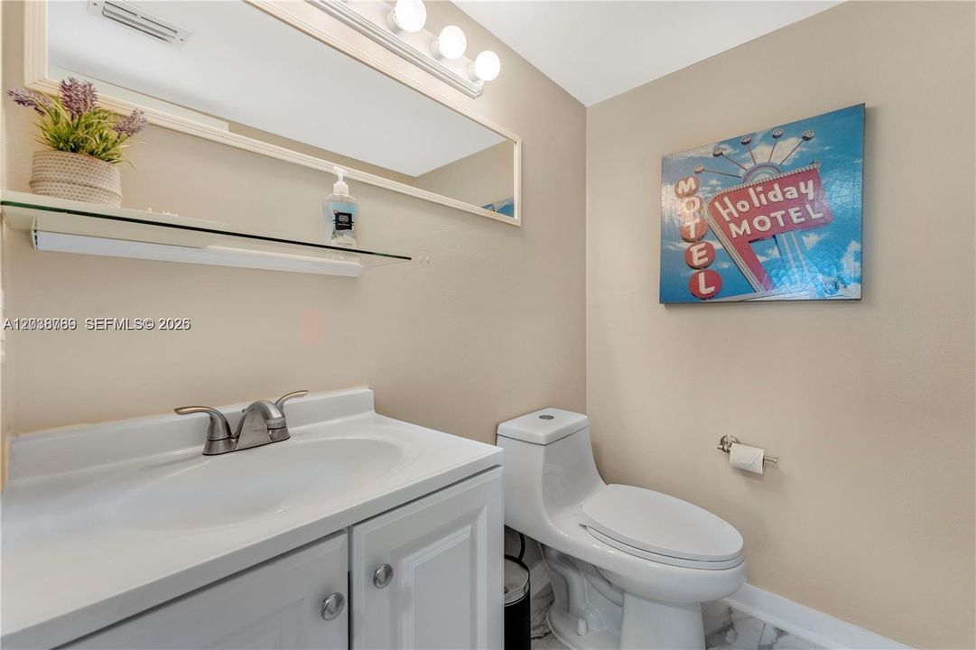 В аренду: $2,500 (1 спален, 1 ванн, 707 Квадратных фут)