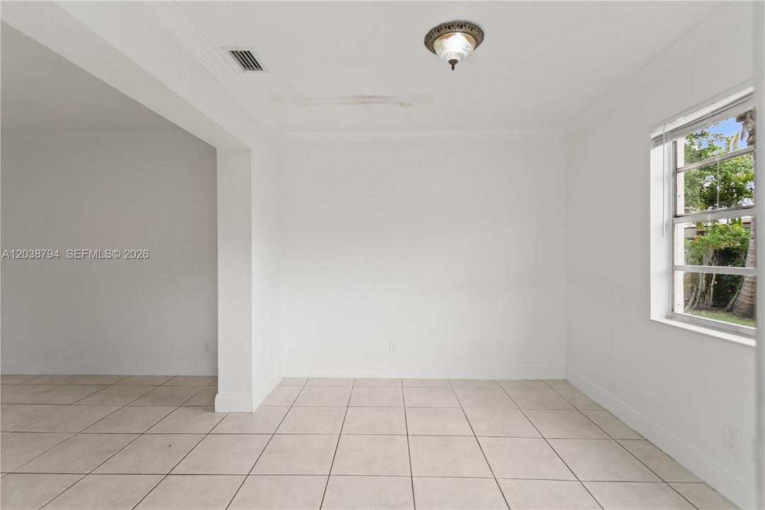 В аренду: $3,650 (3 спален, 2 ванн, 1280 Квадратных фут)