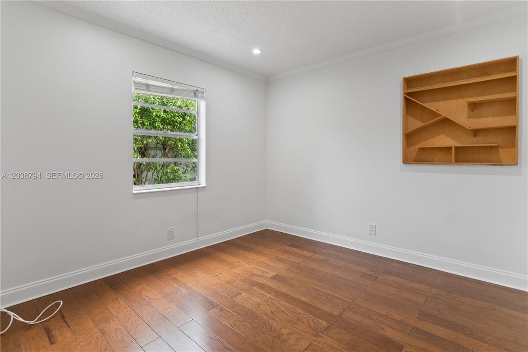 В аренду: $3,650 (3 спален, 2 ванн, 1280 Квадратных фут)
