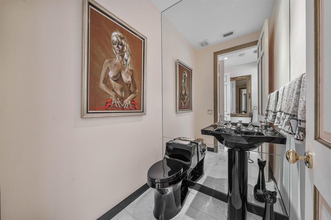 033-1697MayacooLakesBoulevard-WestPalmBe