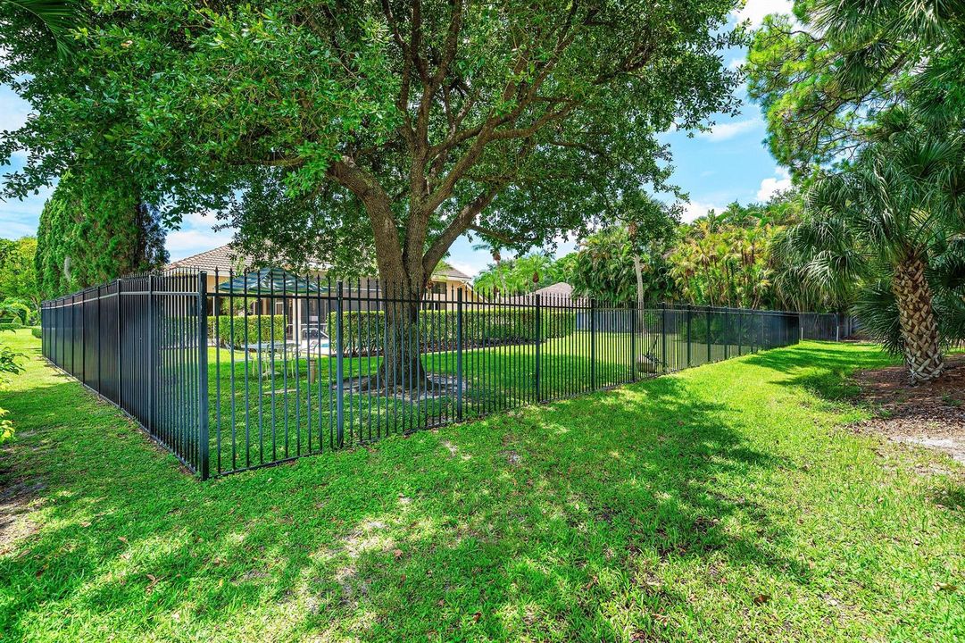 060-1697MayacooLakesBoulevard-WestPalmBe