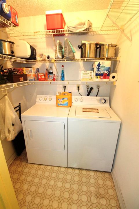 PRIVATE LAUNDRY ROOM 2