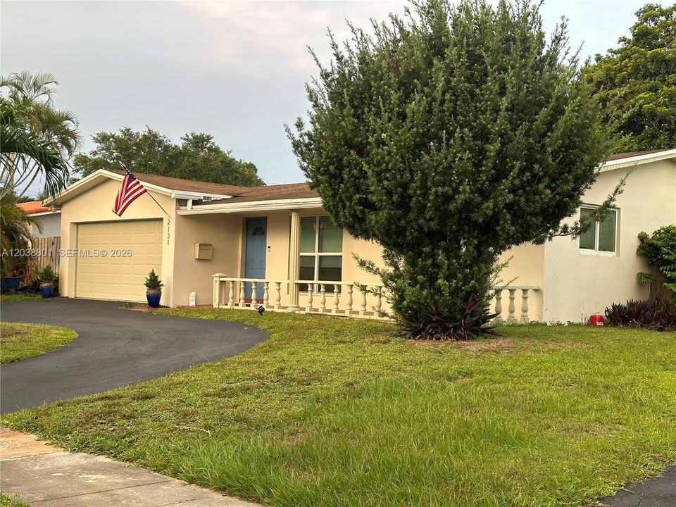For Sale: $539,900 (3 beds, 2 baths, 1852 Square Feet)