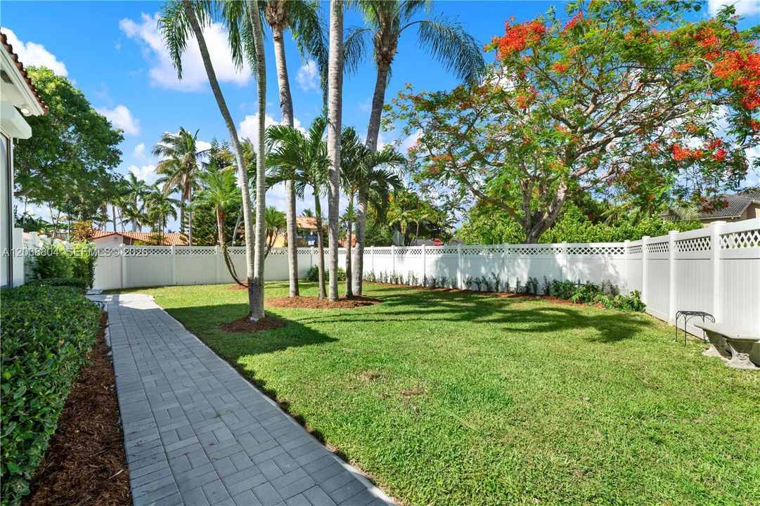 For Sale: $1,500,000 (4 beds, 3 baths, 2878 Square Feet)