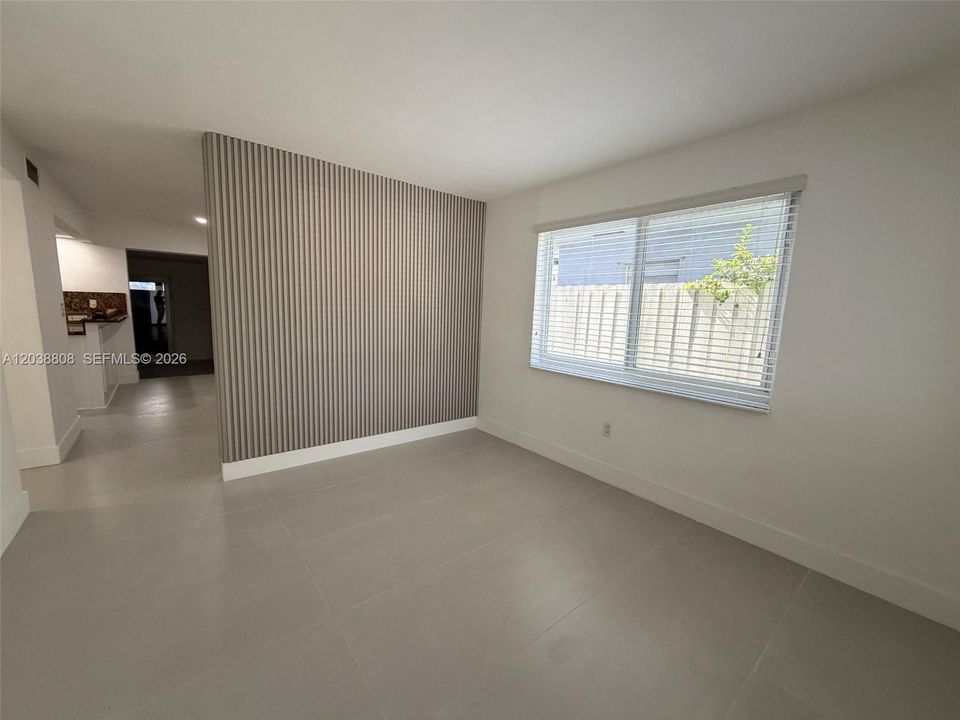 В аренду: $2,900 (2 спален, 1 ванн, 3320 Квадратных фут)