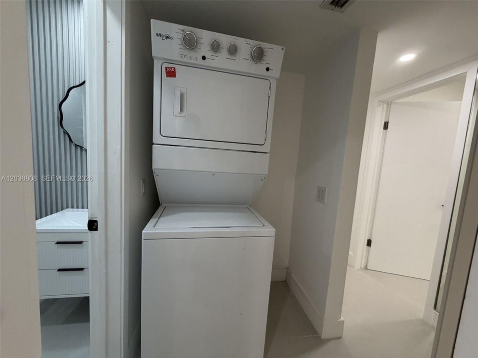 В аренду: $2,900 (2 спален, 1 ванн, 3320 Квадратных фут)