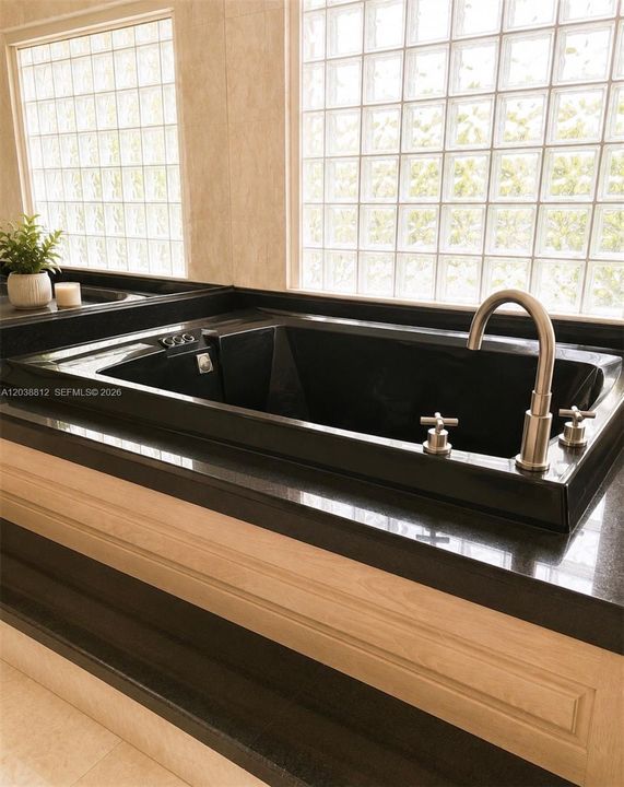 Master Room Jacuzzi Enhance