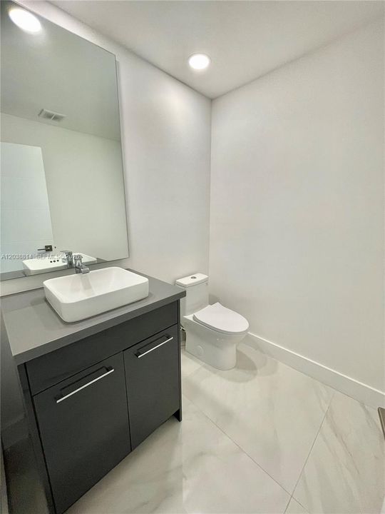 For Rent: $9,500 (3 beds, 2 baths, 2188 Square Feet)