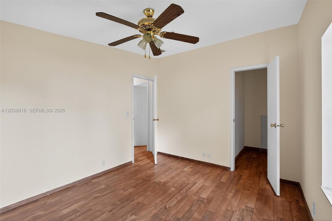 En Venta: $350,000 (3 camas, 2 baños, 1647 Pies cuadrados)