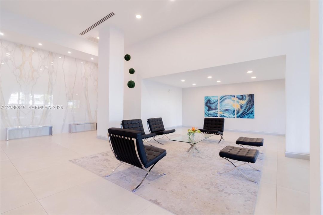 For Sale: $469,000 (2 beds, 2 baths, 1552 Square Feet)