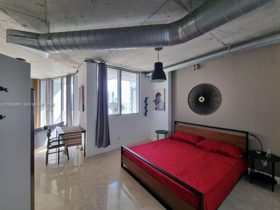 В аренду: $2,650 (0 спален, 1 ванн, 602 Квадратных фут)
