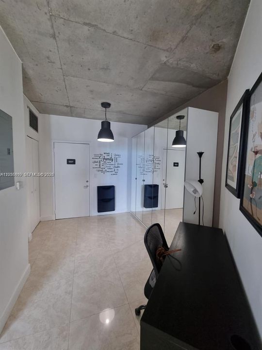 В аренду: $2,650 (0 спален, 1 ванн, 602 Квадратных фут)