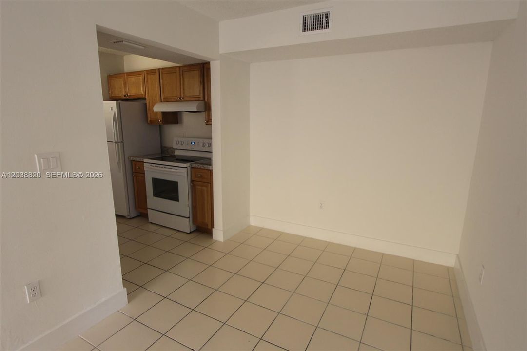 В аренду: $1,800 (1 спален, 1 ванн, 600 Квадратных фут)