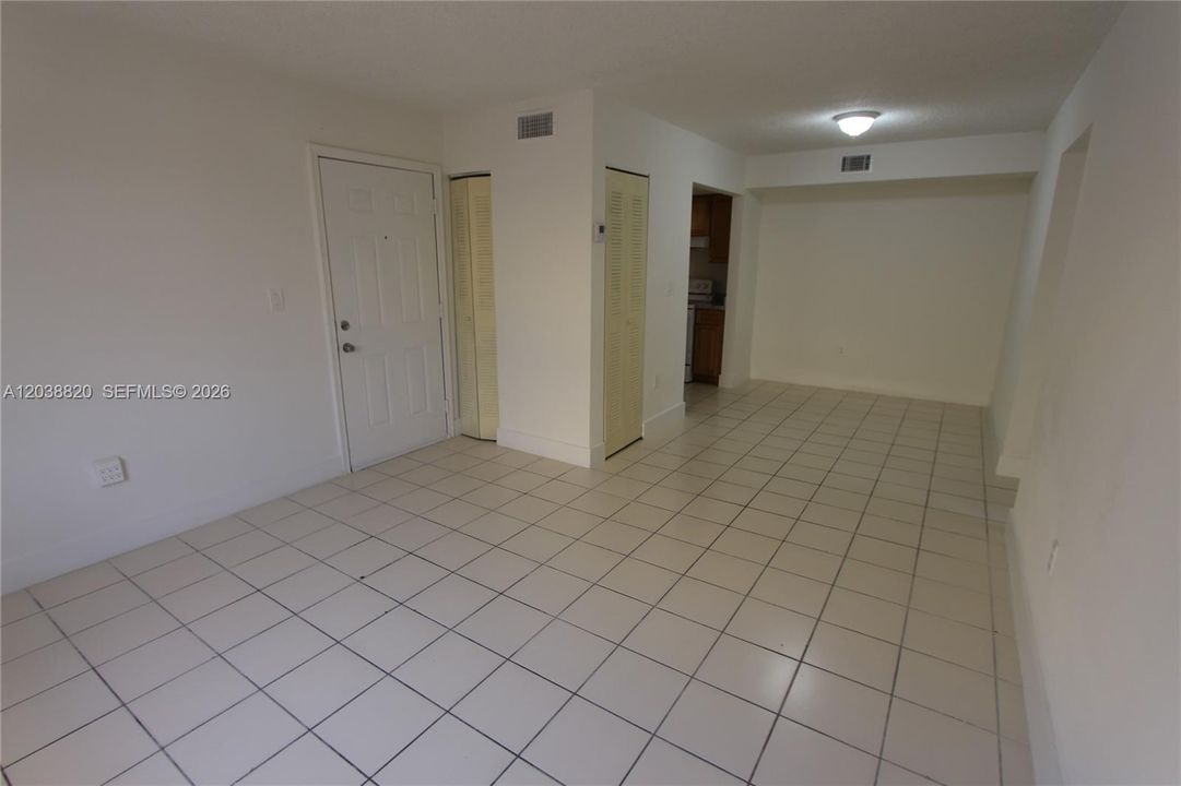 В аренду: $1,800 (1 спален, 1 ванн, 600 Квадратных фут)