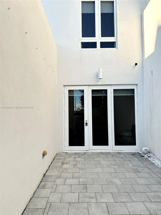 En Renta: $5,200 (4 camas, 3 baños, 1862 Pies cuadrados)