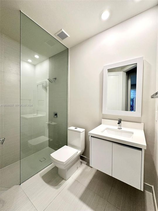 En Renta: $5,200 (4 camas, 3 baños, 1862 Pies cuadrados)