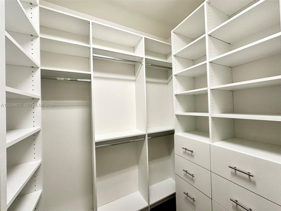 En Renta: $5,200 (4 camas, 3 baños, 1862 Pies cuadrados)