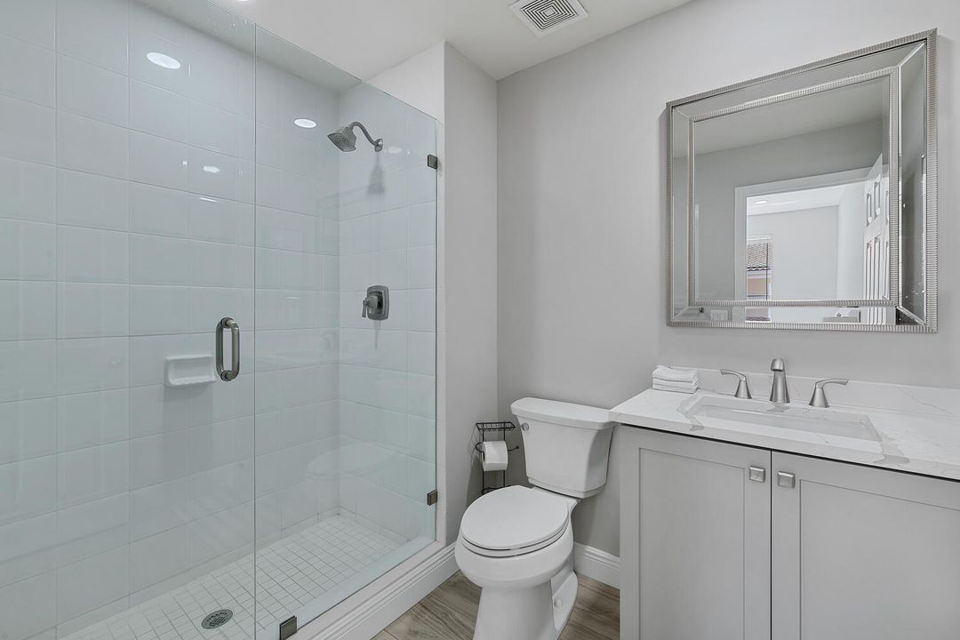2nd Bedroom en-suite