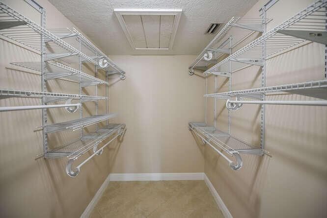 2733 SW Matheson Ave Unit a2-small-024-0