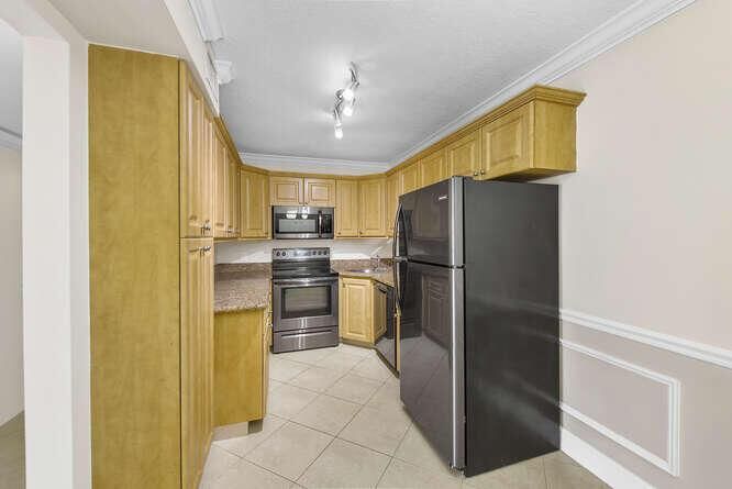 2733 SW Matheson Ave Unit a2-small-012-0
