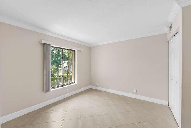 2733 SW Matheson Ave Unit a2-small-015-0