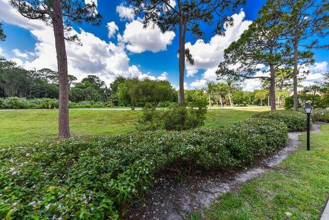 2733 SW Matheson Ave Unit a2-small-030-0