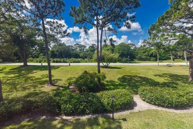 2733 SW Matheson Ave Unit a2-small-022-0